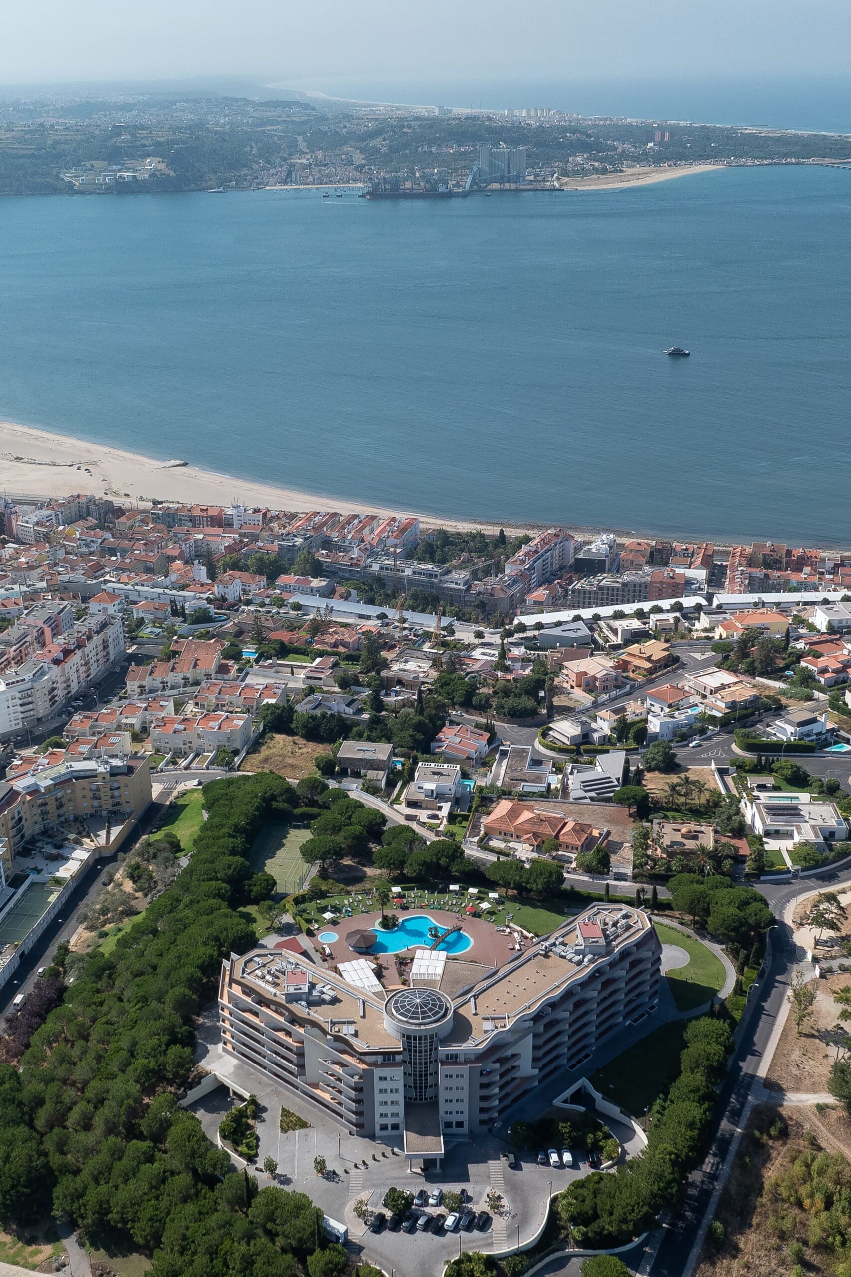 MS Aparthotel Linda A Velha AT Property Development
